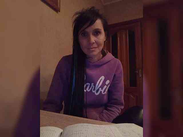 Hellenalonenochka webcam