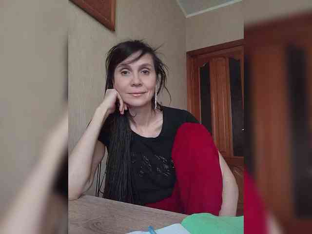 Hellenalonenochka webcam