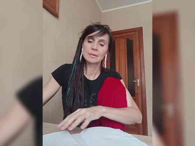 Hellenalonenochka webcam