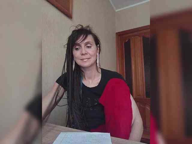 Hellenalonenochka webcam