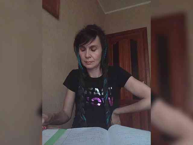 Hellenalonenochka webcam