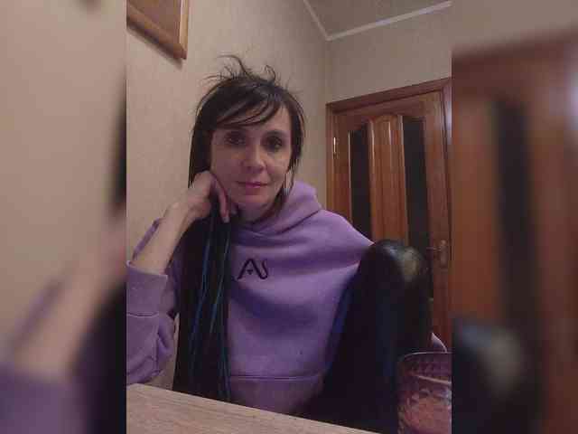 Hellenalonenochka webcam