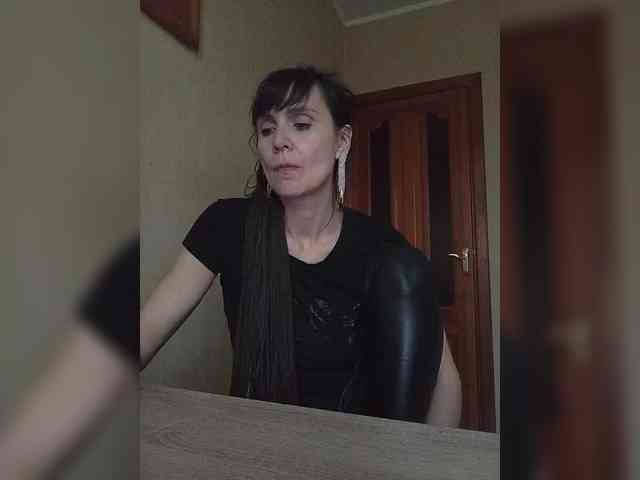 Hellenalonenochka webcam