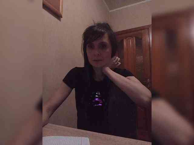 Hellenalonenochka webcam