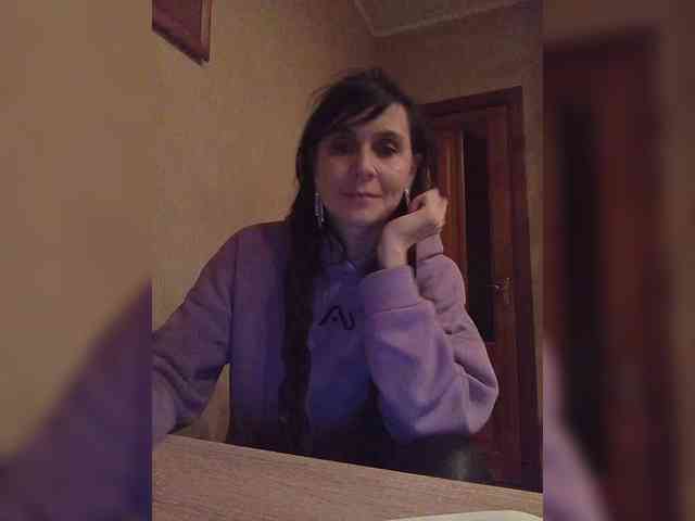 Hellenalonenochka webcam