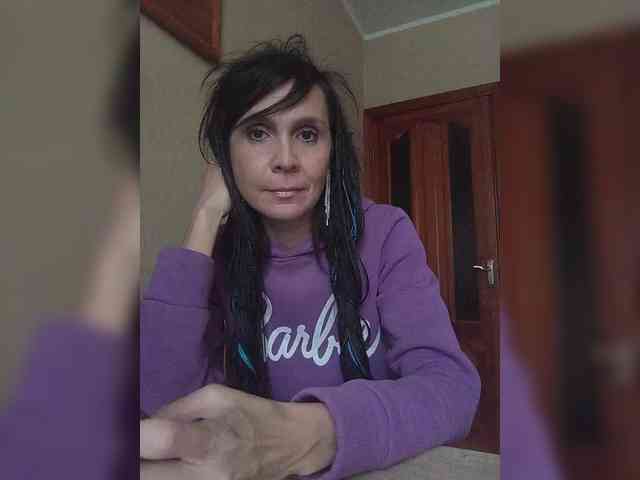 Hellenalonenochka webcam