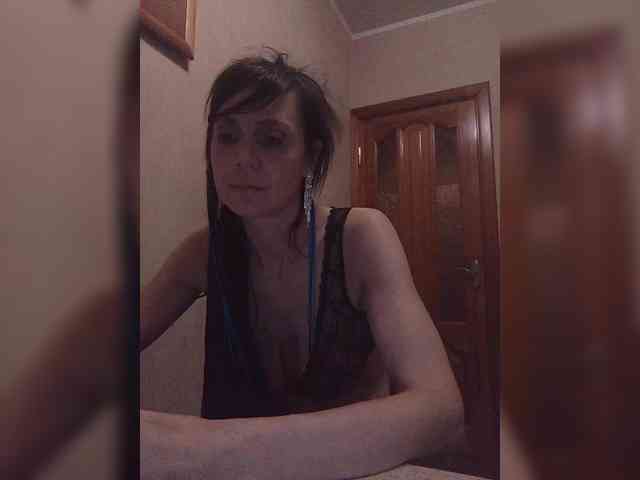 Hellenalonenochka webcam