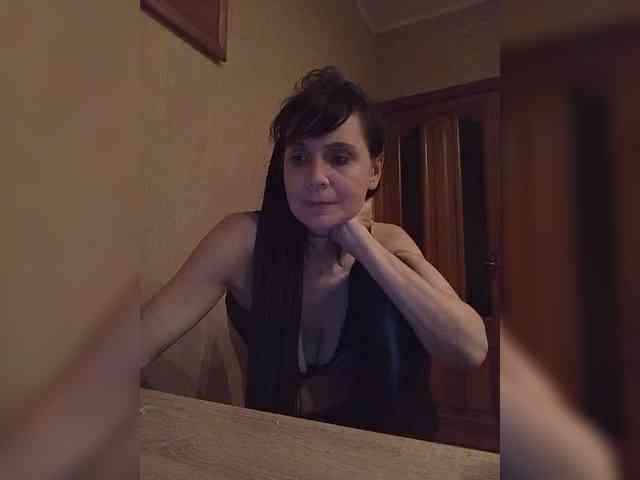 Hellenalonenochka webcam