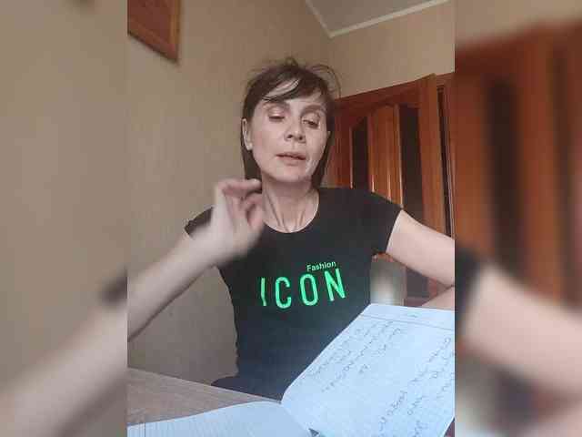 Hellenalonenochka webcam