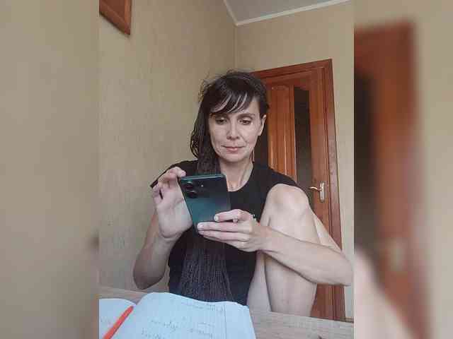 nude amateur live Hellenalonenochka