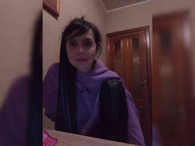 Hellenalonenochka webcam