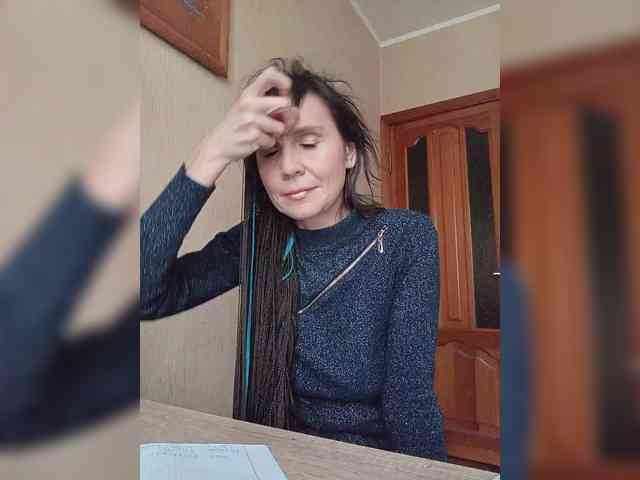 Hellenalonenochka webcam