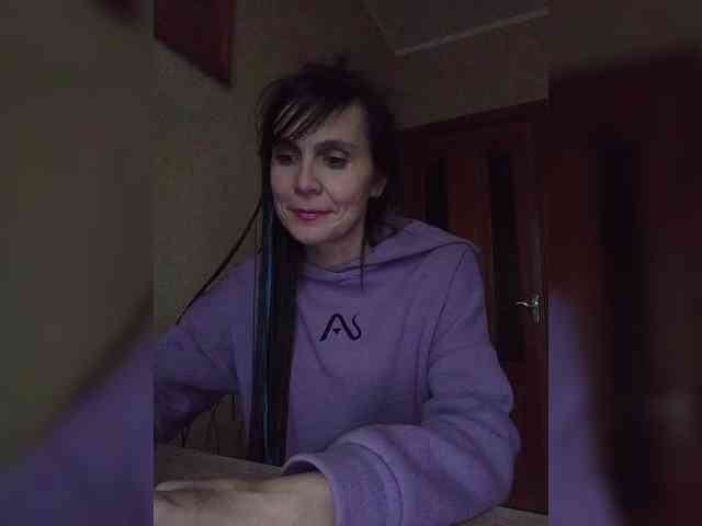 Hellenalonenochka webcam