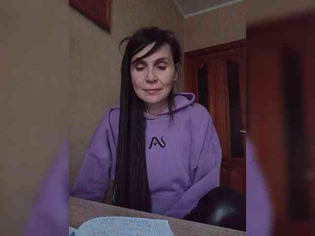 Hellenalonenochka webcam