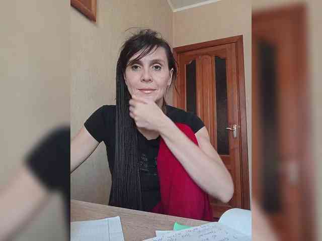 Hellenalonenochka webcam