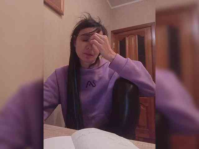 Hellenalonenochka webcam