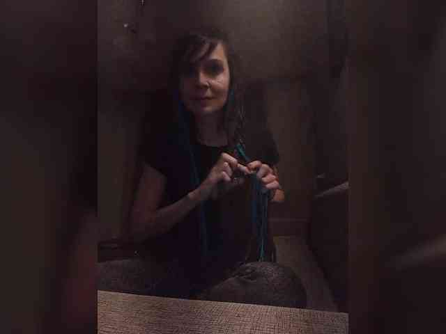 Hellenalonenochka webcam