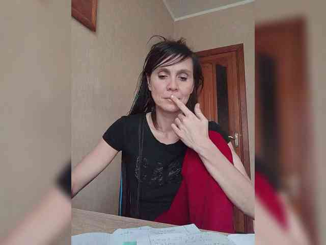 Hellenalonenochka webcam