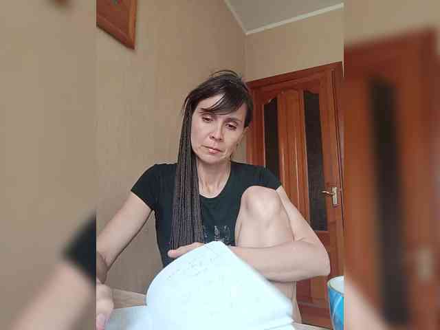 Hellenalonenochka webcam