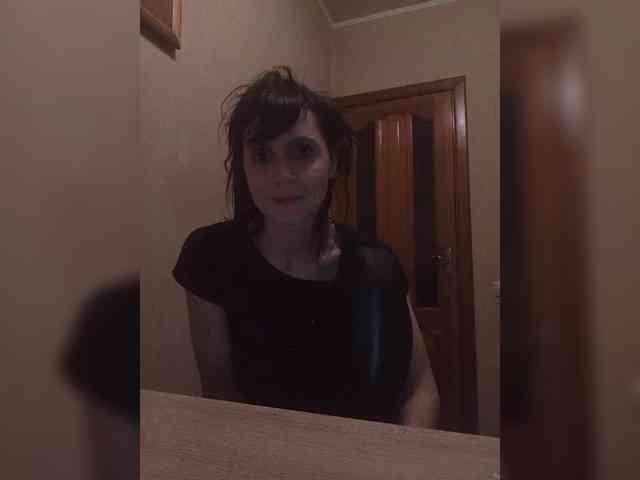 Hellenalonenochka webcam