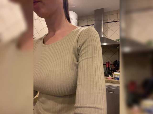 miss-milka – webcam model profile photo