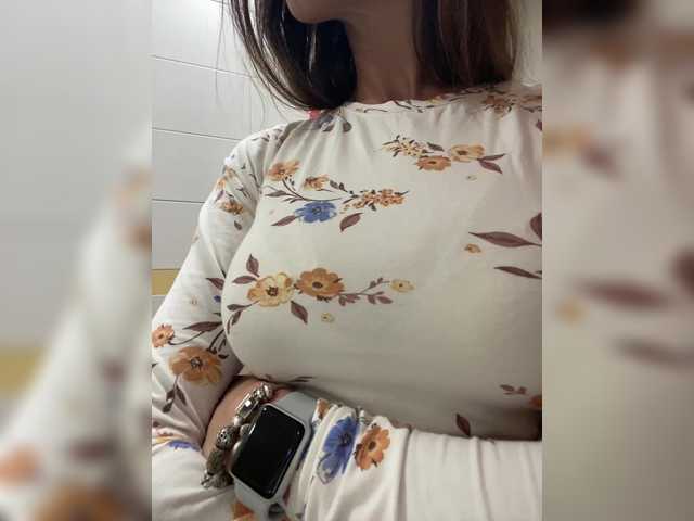 MilkaMilfMilka's BongaCams show and profile