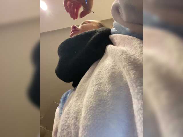 MilkaMilfMilka's BongaCams show and profile