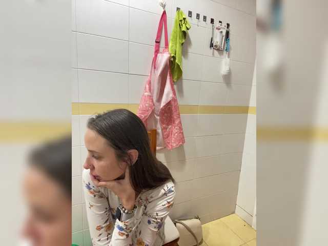 MilkaMilfMilka's BongaCams show and profile