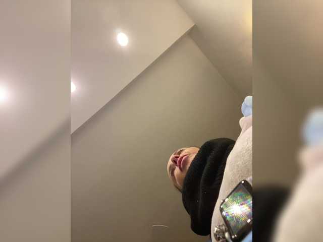 MilkaMilfMilka's BongaCams show and profile