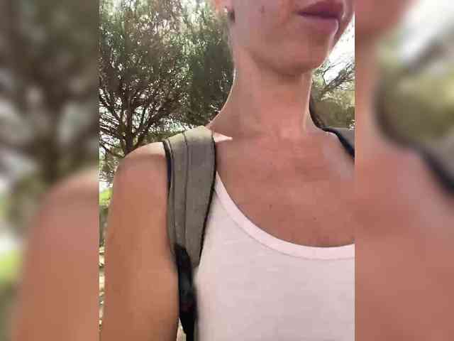 Miss_Milka webcam