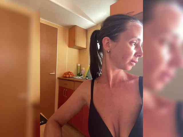 Miss_Milka webcam