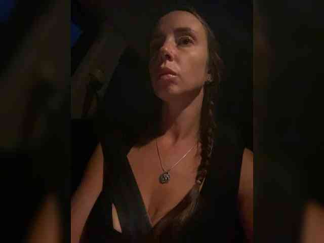 Miss_Milka webcam