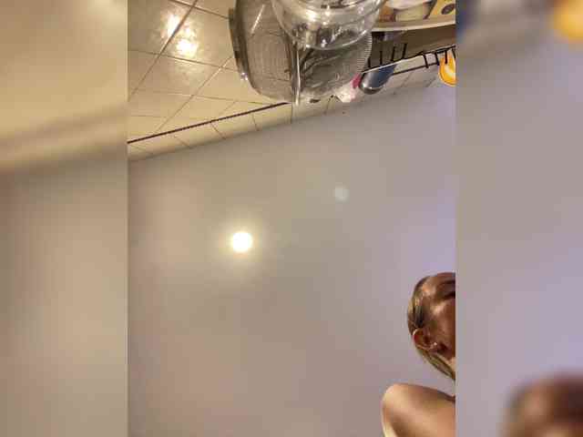 Miss_Milka webcam
