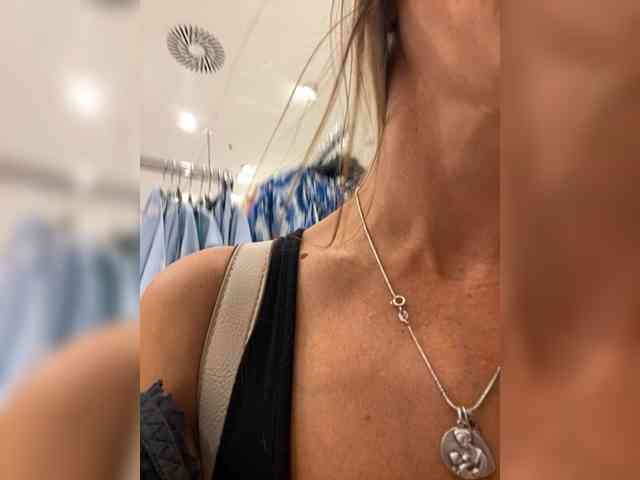 Miss_Milka webcam