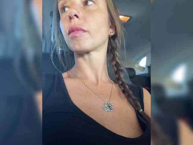 Miss_Milka webcam