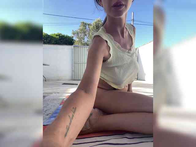 Miss_Milka webcam