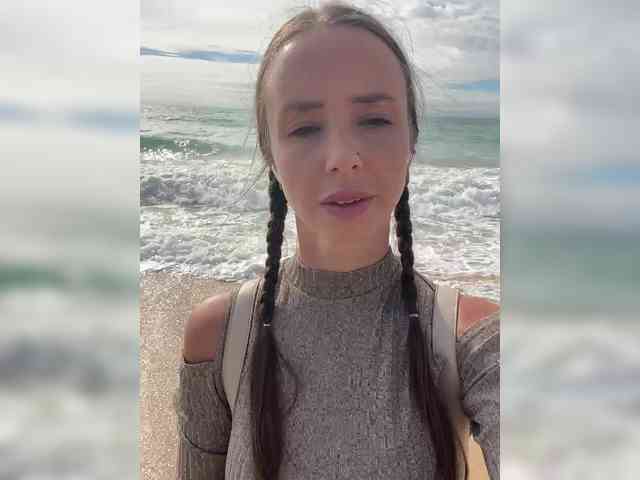 Miss_Milka webcam