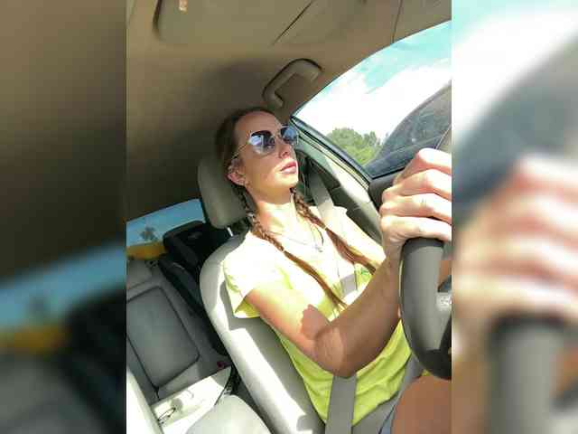 Miss_Milka webcam