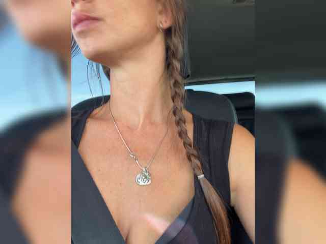 Miss_Milka webcam
