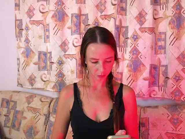 Miss_Milka webcam