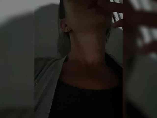 MilkaMilfMilka's webcam live show