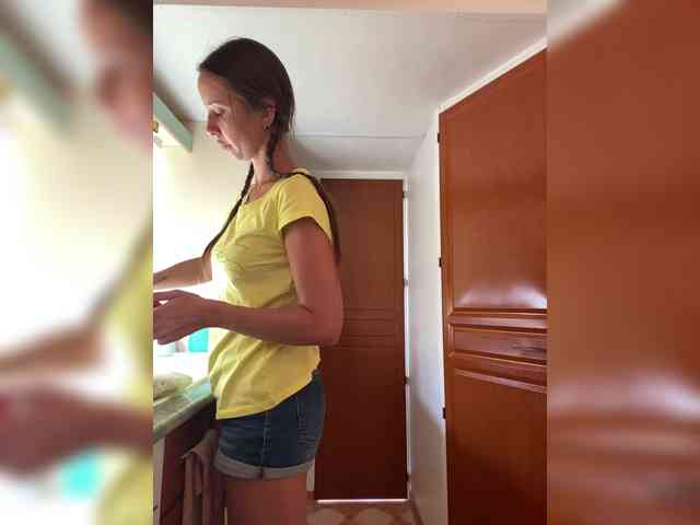 Miss_Milka webcam