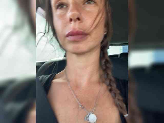Miss_Milka webcam
