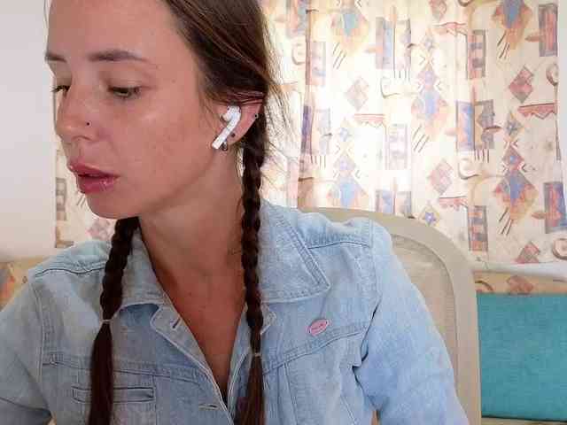 Miss_Milka webcam
