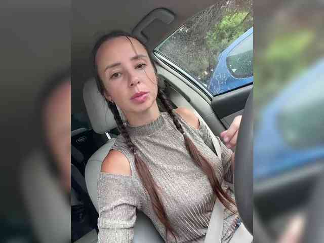 Miss_Milka webcam
