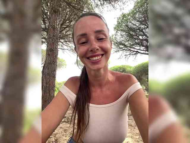 Miss_Milka webcam