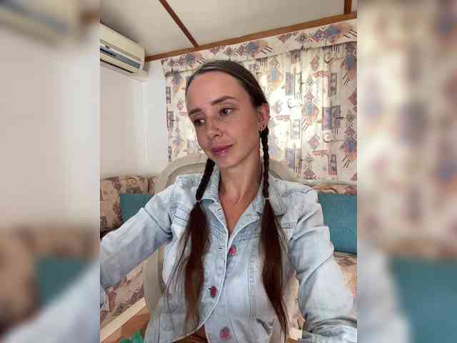 Miss_Milka webcam