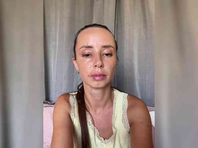 Miss_Milka webcam