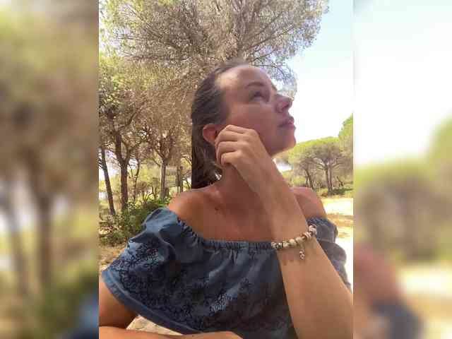 Miss_Milka webcam