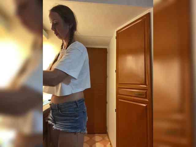 Miss_Milka webcam